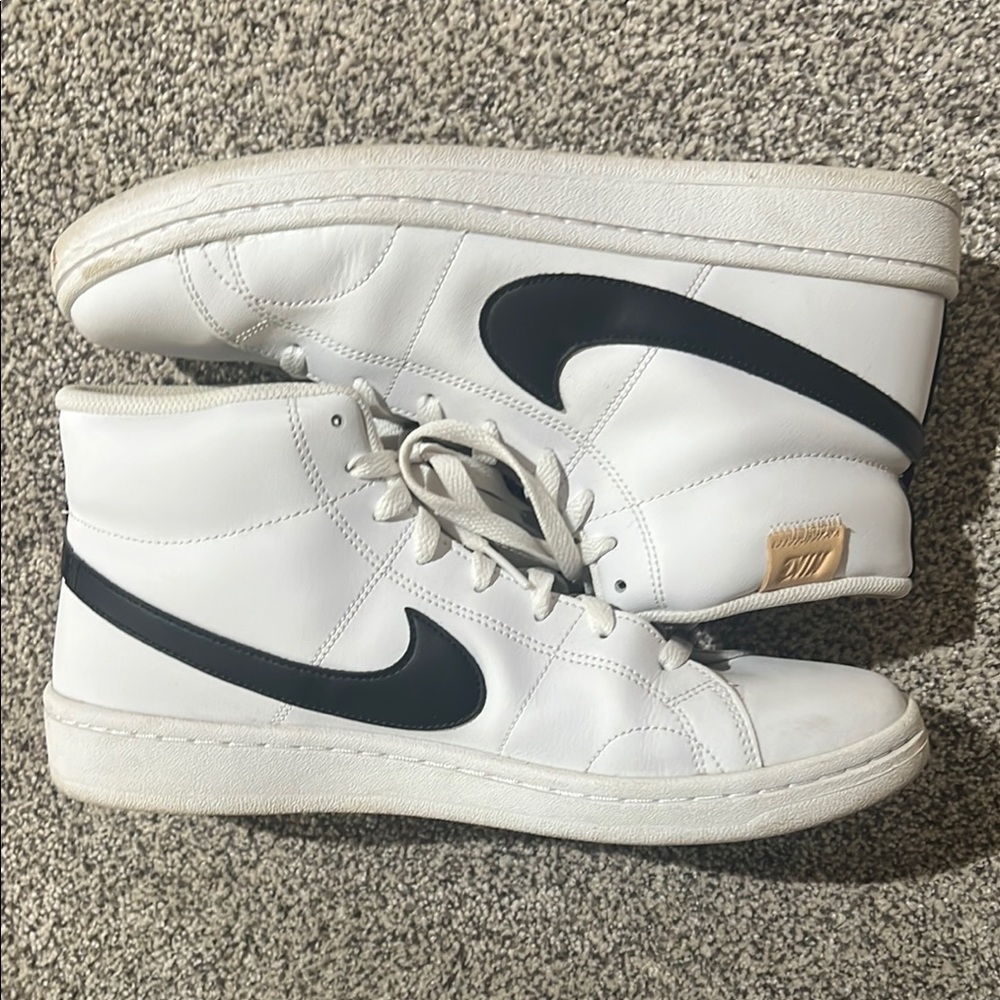 Nike - Mid top court royale